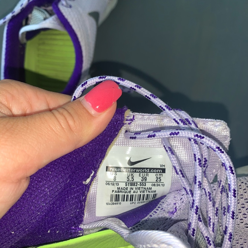 Custom-Colored Nike Free Runs - Light Purple - Picture 4 of 4